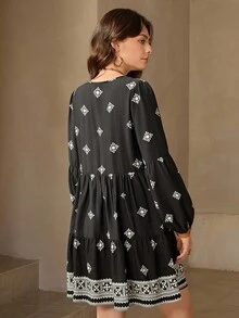 Wildy Đầm babydoll dáng rộng cổ chữ V in hoa tay bồng cho nữ - màu đen - Xem 3