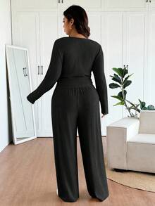 SHEIN Frenchy Conjunto de 2 piezas de top de manga larga ajustado y pantalones de unicolor, talla grande, otoño