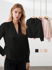 BizChic 2025 Outono/Inverno Nova Top Feminina Preta com Decote em V, Botões e Ombros Plissados, Moda Elegante Moderna para Uso Casual em Escritório, Clássica e Versátil, Adequada para Ocasiões Formais, Festas, Casamentos, Concertos, Brunch, Aeroporto, Dia Nacional, Ano Novo, Natal, Halloween