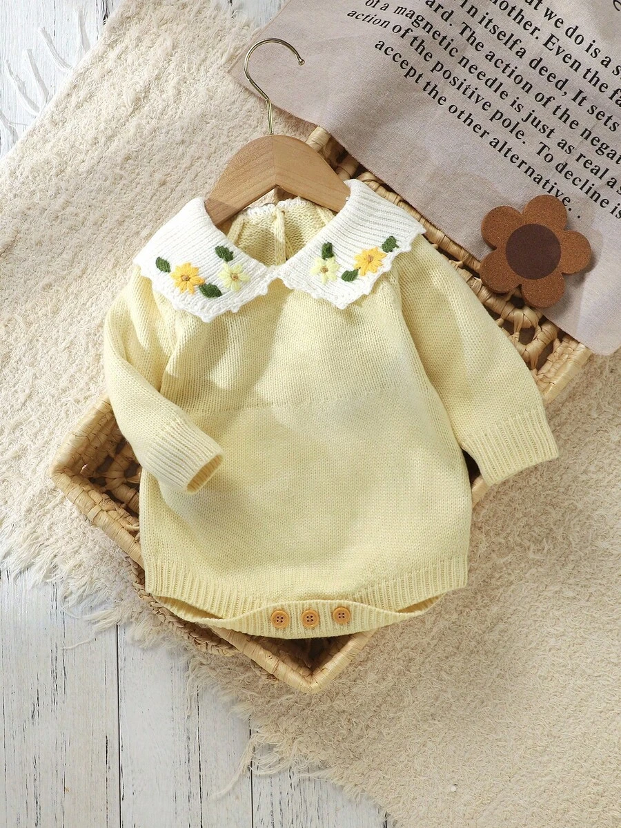 SHEIN Vintaside Kids 1 件婴儿连体衣，时尚可爱的彼得潘领设计，刺绣，甜美女婴连体衣 - 米色 - 查看 1