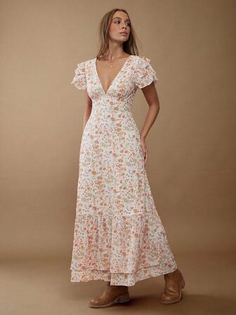 WESTFADE Floral Print Chiffon V Neck Flutter Sleeve Tiered Ruffle Maxi Dress – Cute Fall Autumn Winter Spring Summer Long Dress, Cottagecore Farmhouse Country Style, Western Chic Nashville Country Concert Outfit, Boho Wedding Guest, Bridal Shower, Outdoor Festival, Ranch, Cowgirl Dress, Midwest Fashion Casual Wear For Women