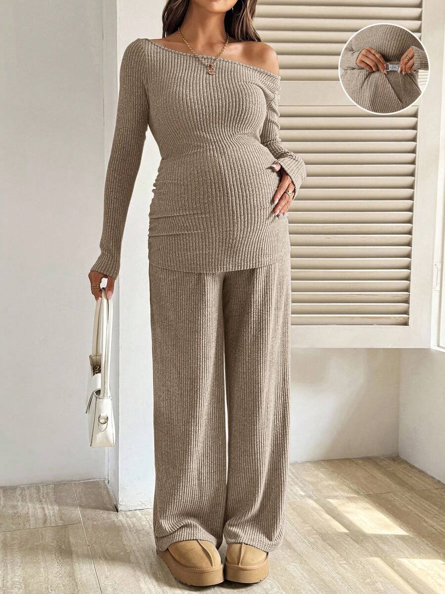 SHEIN 2件組孕婦休閒簡約通勤套裝,純色羅紋不對稱領修身T恤搭配可調腰寬腿褲 - 杏色 - 查看 1