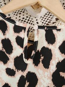 SHEIN Emery Rose Kids 小女孩、青春期女孩、双胞胎女孩豹纹印花碎花荷叶边袖荷叶边下摆连衣裙。宽松休闲圆领长袖荷叶边下摆中长连衣裙，可爱动物图案，适合度假和上学日常，姐妹装，母女装。女童秋季连衣裙，女童秋季连衣裙，碎花长袖派对连衣裙，女童 - 卡其色 - 查看 7