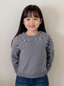 年轻女孩纯色串珠圆领修身休闲毛衣