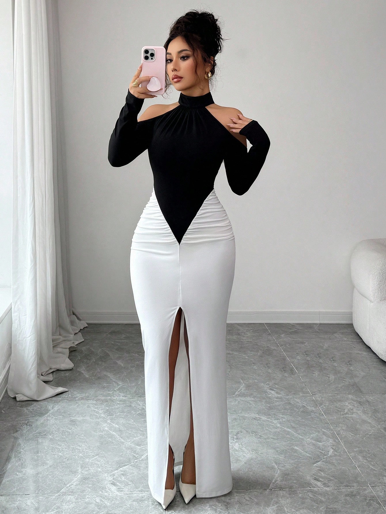 Gloray فستان ماكسي ضيق الجسم بتصميم لوني أسود وأبي...