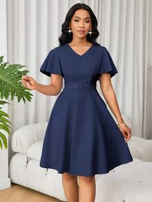 Lunelith SHEIN Lunessa 女式 V 领短袖荷叶边下摆优雅纯色 A 字连衣裙 - 藏蓝色 - 查看 4