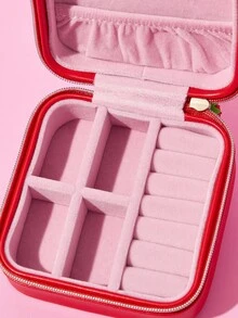Strawberry Shortcake X SHEIN Hộp đựng trang sức du lịch xách tay bằng da PU hình nhân vật hoạt hình, có 3 móc treo dây chuyền, ngăn đựng nhẫn và các ngăn khác, thích hợp để sắp xếp đồ đạc tại nhà, khi đi du lịch, đi làm, dành cho phụ nữ và thanh thiếu niên, họa tiết dâu tây, ren, đồng quê, ý tưởng quà tặng. - Đỏ - Xem 3
