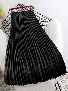 Franclia Elegant lång plisserad kjol i enfärgad design för kvinnor i plus size - Svart - Visa 2