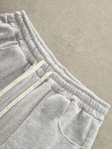 Manfinity EMRG Men's Street-Style Popular INS Matching Casual Everyday Wear, Boyfriend/Husband Gift, Anniversary Gift, Fashionable Street-Style Curved Knife Sweatpants