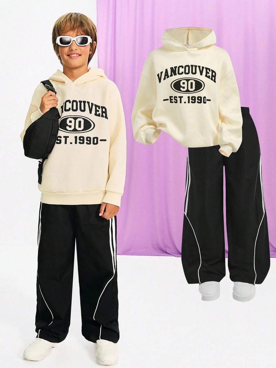 SHEIN 青少年男孩休闲美式复古印花连帽运动衫和撞色宽松工装裤/锥形裤 2 件套运动服套装,黑色/棕色/米色,适合大学、户外、街头服饰、返校 - 杏色 - 查看 1