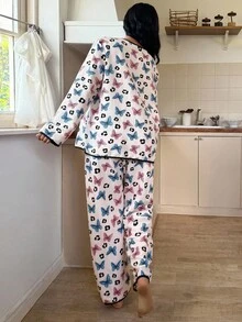 SHEIN Plus Size Women Bubble Crinkle Butterfly Print Long Sleeve Top And Pants Pajama Set, Cozy Outfit, Fall Winter Clothes - Multicolor - View 2