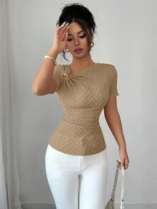 Elenzga Áo thun tay ngắn họa tiết nút vàng hồng 3D cổ bất đối xứng thanh lịch dành cho nữ - Màu Khaki - Xem 5