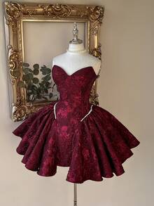 Lovelzi 优雅奢华的红色编织提花面料手工珍珠装饰甜心领复古腰部 A 字短款女士正式晚礼服