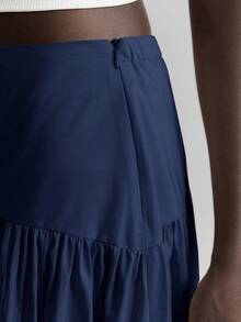 Ontre 2025秋冬新款女士高腰百褶裙，优雅浪漫休闲通勤办公皆宜，也适合婚礼宾客、海滩度假、音乐节、派对等场合。2026春夏款，情人节、圣诞节、感恩节等节日皆可穿着，百搭女士半身裙。 - 藏蓝色 - 查看 5