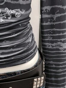 SHEIN Unity Áo thun tay dài in họa tiết đồ họa phong cách Gothic cổ điển thường ngày Y2K Punk đính đá cho nữ, Thu/Đông - màu đen - Xem 5