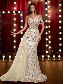 Glamrae Elegant Luxurious Beaded & Sequin Mesh Mermaid Tail Dress With Side Flounce, Suitable For Weddings, Parties, Vacations, Galas, Formal Events (Heavy Embellishment) - Apricot - View 3