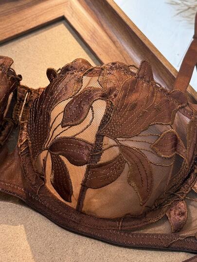 Leaf Geborduurde Mesh Doorschijnende BH String Set, Verleidelijke Lingerie Boobless Set Butterfly Underwire Bruin Kanten view 5