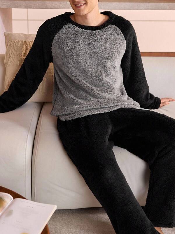 Manfinity Underwear&Sleepwear Basics Plus Size Contrast Color Patchwork Crew Neck Long Sleeve Fleece Raglan Sleeve Warm Winter Loungewear Set For Men