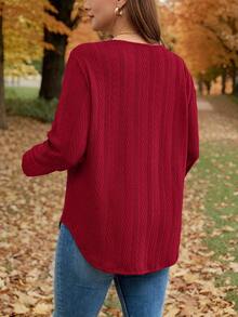 SHEIN LUNE 大码休闲长袖T恤，采用纹理面料，弧形下摆设计，适合秋冬季节穿着。 - 紅色 - 查看 2