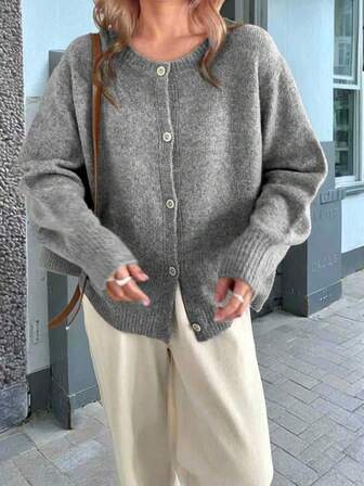 SHEIN Plus Size Women Solid Color Long Sleeve Single-Breasted Casual Knitted Cardigan, Autumn