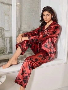 LuxeNights بيجامة نسائية من قطعتين، ملابس علوية طويلة الأكمام من الساتان مع طباعة زهرية أنيقة وبنطلون، ملابس خريف وشتاء - الأحمر - مشاهدة 6