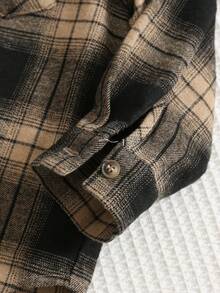 SHEIN 3件套幼儿男童时尚格子长袖衬衫、字母印花长袖T恤和卡其色工装裤套装，运动服，全套，街头风，适合秋冬季穿着 - 卡其色 - 查看 6