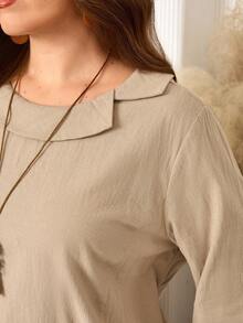 EMERY ROSE 大码女式纯色长袖休闲不对称领扣装饰衬衫 - 卡其色 - 查看 5