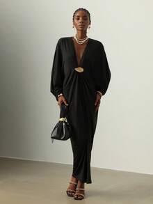 Vesra فستان مُبرّم مُنسوج بلون واحد مُتضخّم مع زخرفة معدنية للنساء - الأسود - مشاهدة 3