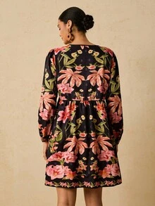 Travachic 大码花卉印花休闲度假连衣裙 - 黑色 - 查看 2