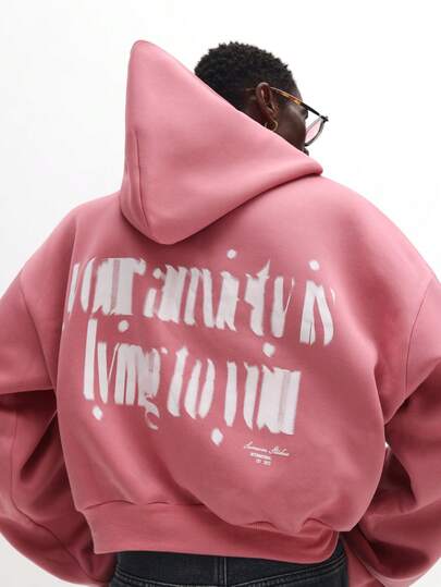 SUMWON 街头服饰涂鸦印花连帽衫超大套头衫都市风格文字背面印花冬季秋季时尚宣言休闲装