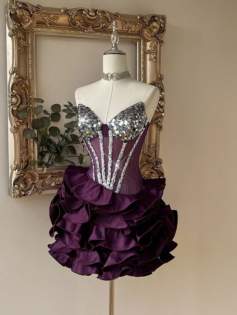 Lovelzi 优雅华丽的银色亮片与深紫色亮片缎面手工贴花装饰抹胸连衣裙，短款设计，适合欢乐派对、音乐节、舞蹈表演、鸡尾酒会、情人节等场合。