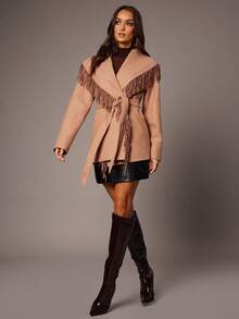 Silquee 优雅长袖大衣，适合秋冬季节穿着，配有流苏交叉腰带，是女士秋季服装、西部风格女装、棕色粗花呢系带夹克、音乐节、街头时尚外套的理想之选。 - 卡其色 - 查看 8