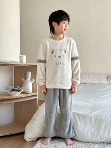 SHEIN 2 件套青少年男孩可爱熊刺绣图案圆领长袖上衣和柔软毛绒睡裤套装，舒适家居睡衣，秋冬