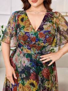 Modelyn 全新奢华优雅宽松V领短袖连衣裙 - 淡黃色 - 查看 4