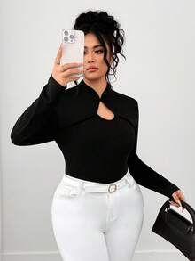 Elenzga Plus Size Fashionable Casual French Retro Elegant Minimalist Hollow Button T-Shirt - Black - View 7