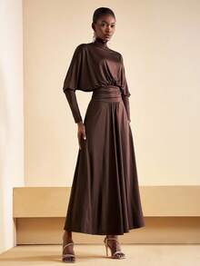 Zivah 2025新款秋夏休闲日常约会通勤商务名媛优雅沙滩邮轮派对简约网红火辣生日派对高端派对圆领宽松蝙蝠袖收腰A字棕色长裙针织面料女超长连衣裙-B - 棕色 - 查看 4