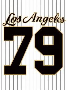 Rovax 大码女式休闲运动条纹数字和字母印花 V 领 T 恤图案 T 恤女式上衣