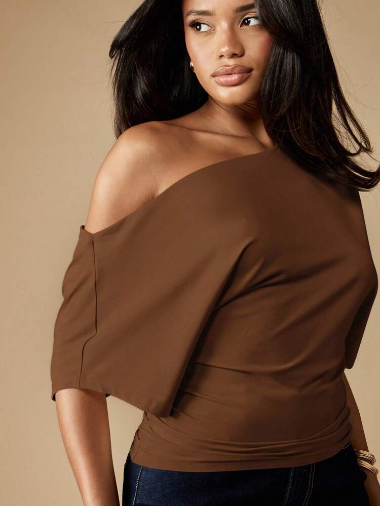 MISSGUIDED Off Shoulder Statement Top With Ruched Side Detail Elegant Batwing Sleeve Versatile Casual Evening Party Fall Winter Fashion