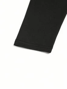 EMERY ROSE Große Größen Festliches Party Kleid mit quadratischem Ausschnitt, Langarm, geraffter Taille und Schneemann Muster für Damen - Schwarz - Übersicht 6