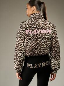 Missguided x Playboy 超大款豹纹羽绒服，高领设计，全拉链闭合，冬日保暖又时尚。 - 彩色 - 查看 2