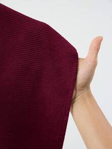 SHEIN CURVE+ 大码女式休闲纽扣长袖纯色夹克大码灯芯绒衬衫 8xl 女装大码大码衬衫曲线衬衫 6xl 加大女装，秋季女装冬季秋装/秋冬 - 酒紅色 - 查看 10