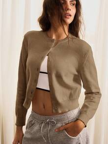 SHEIN BASICS 休闲纯色圆领长袖宽松短款女式毛衣开衫秋冬女装 - 駝色 - 查看 4
