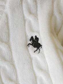 1 pieza Jersey de punto clásico de cable para niñas, jersey de punto de cuello en V de ajuste delgado de manga larga y grosor regular con decoración bordada de caballo negro, cómodo y versátil para primavera/otoño, uso diario casual o actividades al aire libre