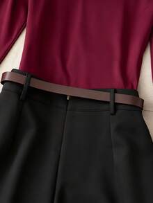 Franclia 休闲时尚通勤百搭黑色单肩褶皱长袖上衣搭配卡其色短裤/裙子（配腰带），女士两件套西装套装，春/秋