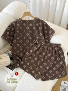 INAWLY Women's Graphic T-Shirt And Khaki Pants Back To School Outfit