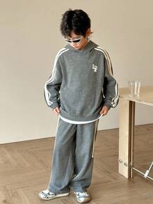 SHEIN Little Byeori 2 件青少年男童休闲街头时尚韩版雪花连帽运动衫和纯色松紧腰运动裤套装，适合返校、生日、迎婴派对、节日派对、秋冬季 - 灰色 - 查看 3