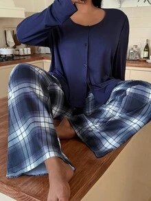 SHEIN 三件套休闲格子印花吊带背心、睡袍和睡裤套装，舒适大码睡衣格子睡裤，舒适套装，秋冬服装 - 藏蓝色 - 查看 1