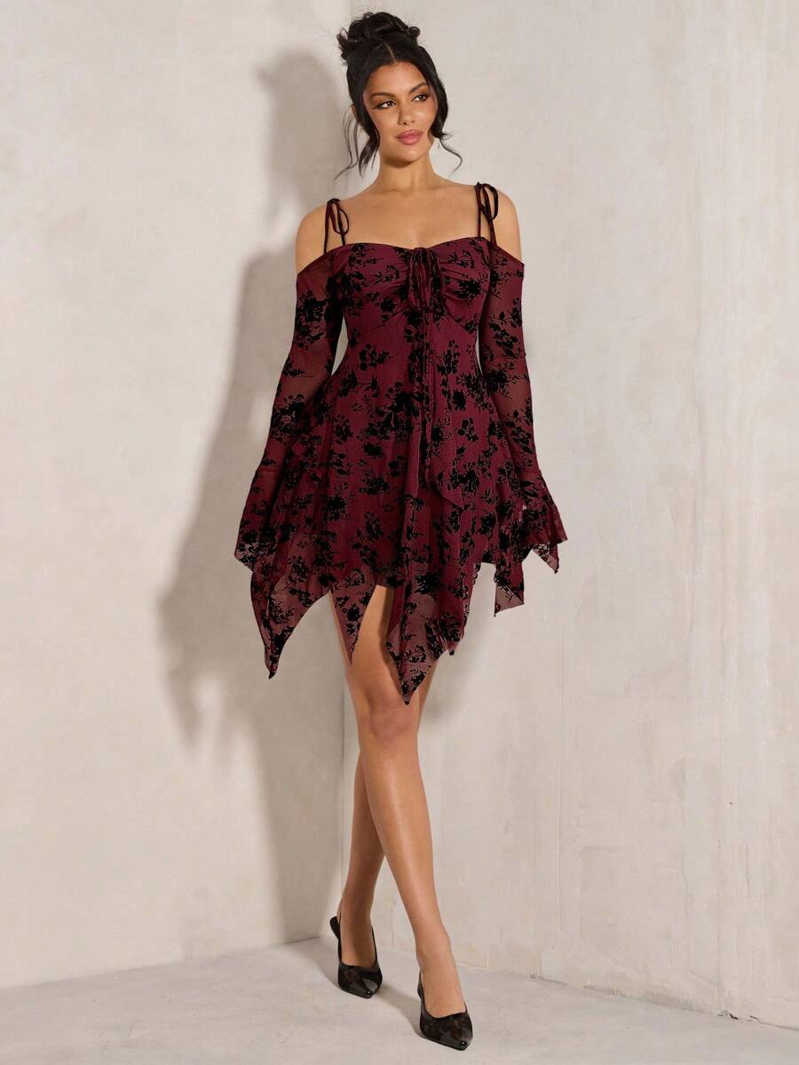 SHEIN BAE Gaun Wanita Warna Polos Bertekstur Jacquard Berenda Model Bodycon dengan Hem Asimetris dan Bahu Terbuka, Lengan Panjang, Musim Semi/Panas - Burgundy - View 1