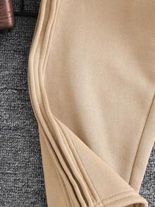 1 sztuka chłopięcych spodni dresowych, swobodnych, uniwersyteckich, wygodnych, modnych, prostych, luźnych, praktycznych i uniwersalnych, plisowanych, wygodnych i grubych, odpowiednich do codziennego użytku, odpowiednich do szkoły, odpowiednich do podróży, odpowiednich do uprawiania sportu, odpowiednich na wiosnę, lato, jesień i zimę, odpowiednich na rozpoczęcie roku szkolnego, powrót do szkoły, ceremonię otwarcia.