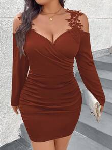 SHEIN Clasi Plus Size Solid Color Applique Ruched Fitted Long Sleeve Dress - Bronze - View 5